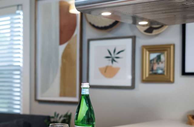 Optimist Abode 2: Chic Stay in the Queen City, walking distance to Optimist Hall