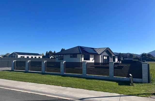 Oraka Scenery - Te Anau Holiday Home