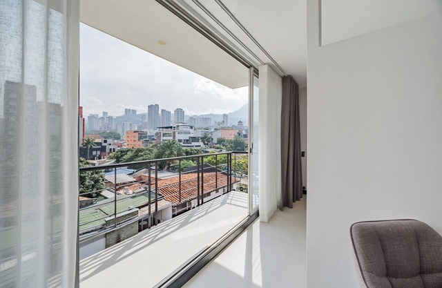 Orange Suites 505