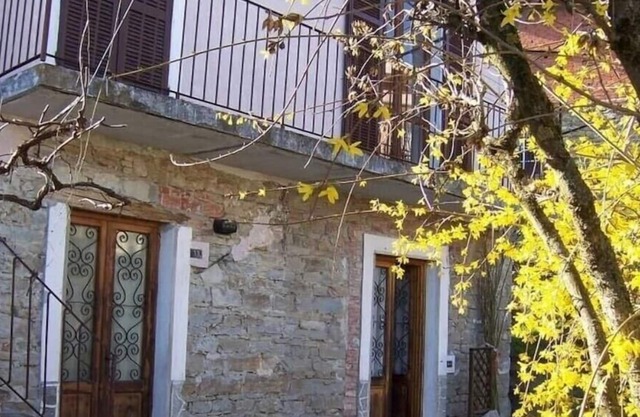 Orbregno Country House with BBQ Stone