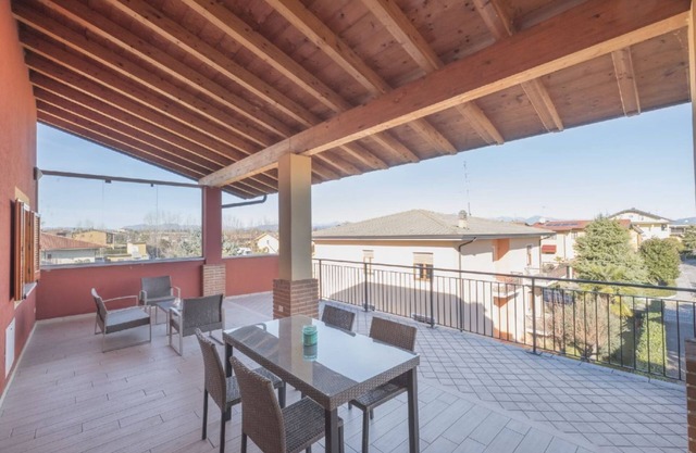 Orchid Three-room apartment with large terrace, pool and WiFi
