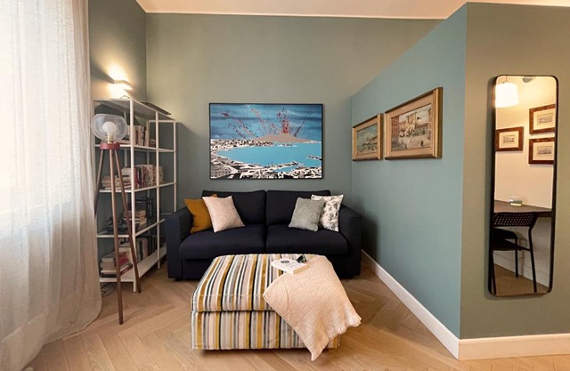 OreaSpiti - Not Only a Suite in Magenta Quarter