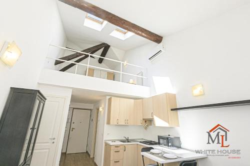 Ortensia House BY ML WHTE HOUSE
