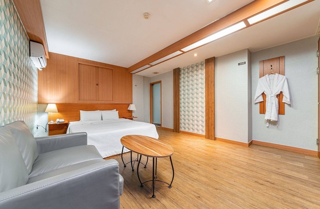 Oryu Bon Motel