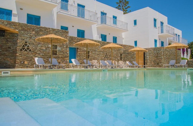 Ostria Hotel & Apartments