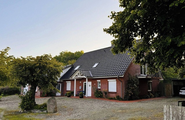 Ostseehuus Apartment I - terrace, garden furniture, barbecue, garden, fireplace, shower, TV