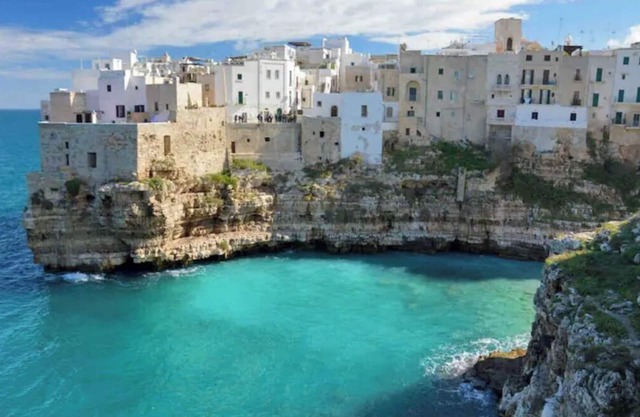 Ostuni Beach: lovely seaside condo with VIEWS!