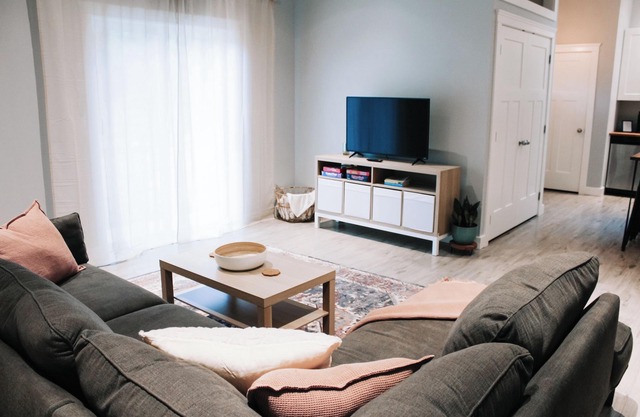 Otter Point Getaway| Cozy & Calming| 5min to Sooke| Stylish Westcoast Vacation