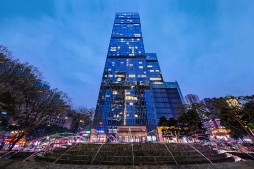 Ouchen International Sky River Hotel (Monument to the people's Liberation Pedestrian Street Store, Chongqing)