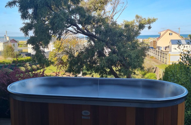Our Riverton retreat with amazing sea views is the perfect getaway !