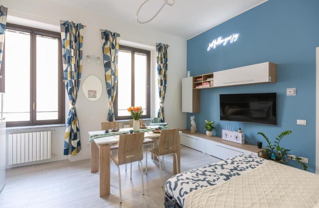 OurJoy Condo, free parking, AC, strong WiFi - M Gioia47, Central Station, Porta Nuova, Milan