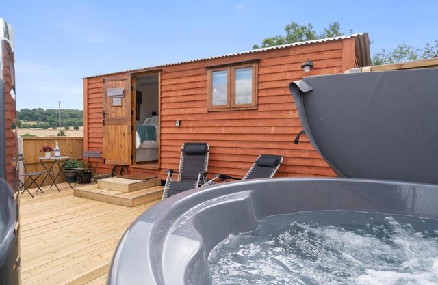Outbak Shepherds Hut