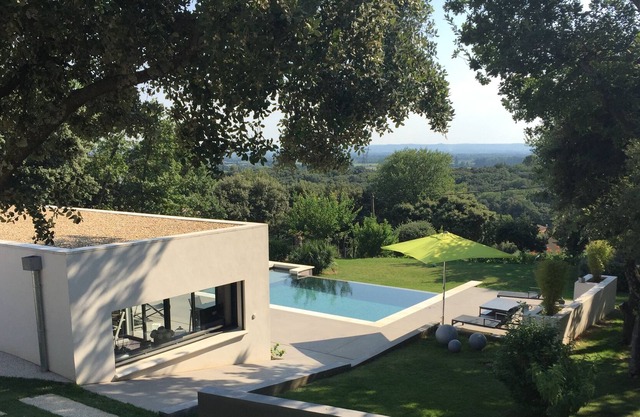 Outbuilding of villa with swimming pool in the south of France