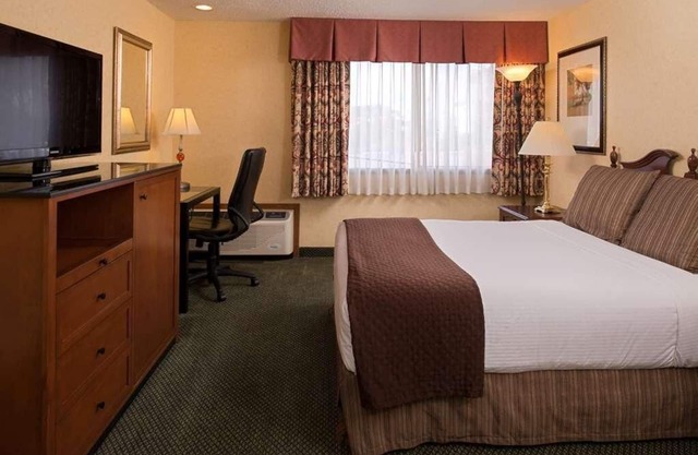Outdoor Adventure Starts Here! Pet-friendly Unit, w/Outdoor Pool, FREE Parking!
