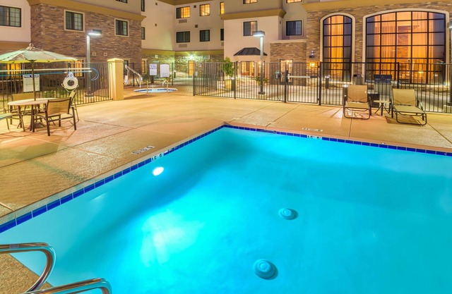 Outdoor Pool & Hot Tub. Free Breakfast. Centrally-Located Suite!
