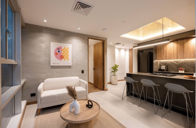 Outstanding & bright 548sqm apartment with Jacuzzi & A/C in El Poblado