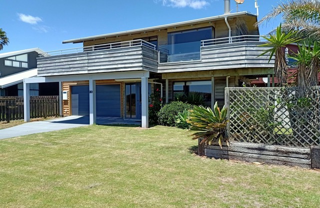Over the road from the beach! Family sized ocean front home at Ohope Beach.