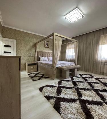 Oybek Apartment in the City Center