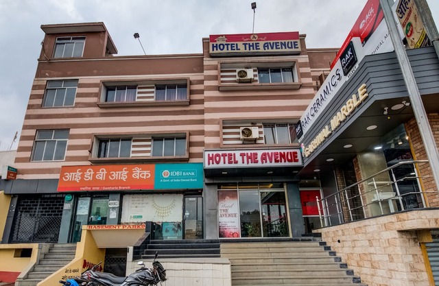 OYO 14008 Hotel The Avenue