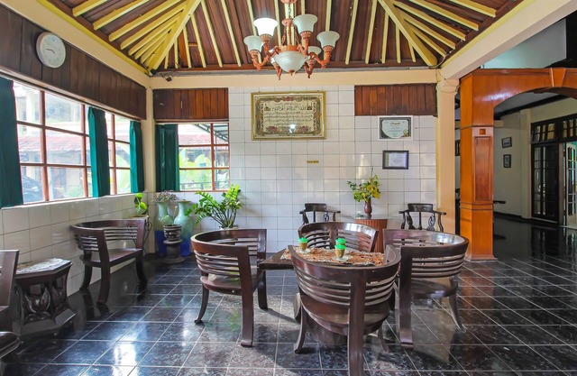 OYO 1984 Hotel Istana Family Syariah