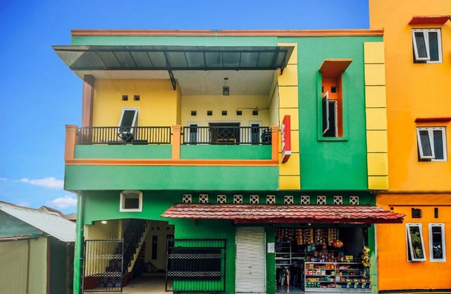 OYO 2165 Alyah Guest House Syariah
