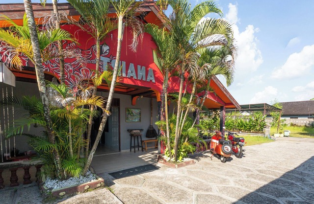 OYO 2527 Hotel Triana