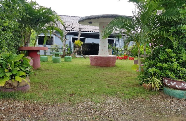 OYO 75352 Hotel Family House And Resort Phetchaburi