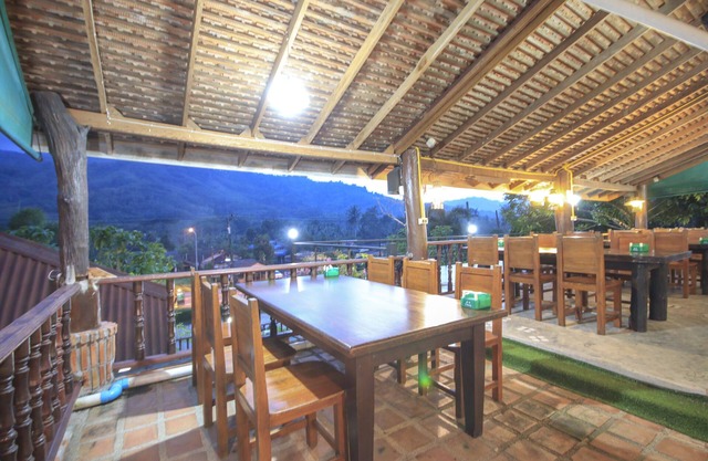 OYO 75353 Loy Chalet Resort