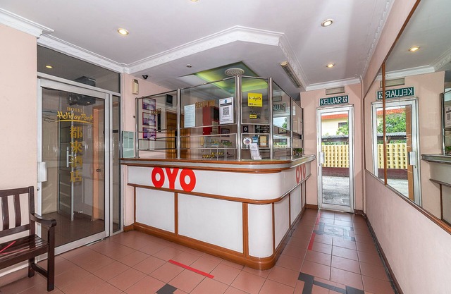 OYO 89864 Hotel Holiday Park