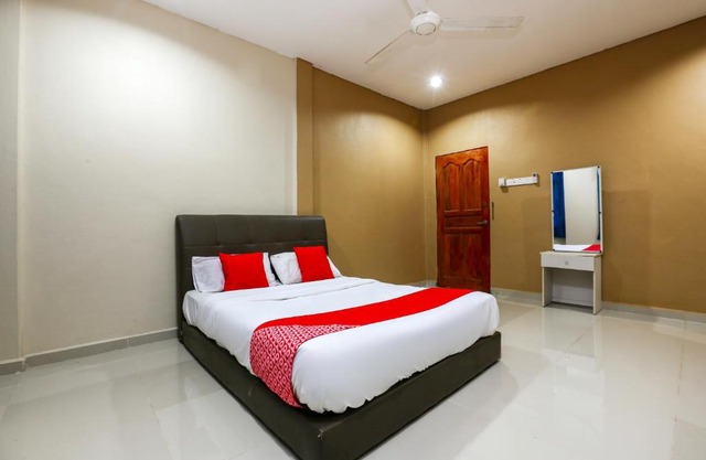 OYO 89933 Nun Hotel