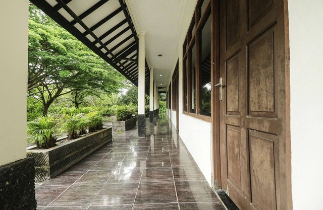 OYO 90490 Hotel Nyi Rindang Near Puskesmas Jekan Raya