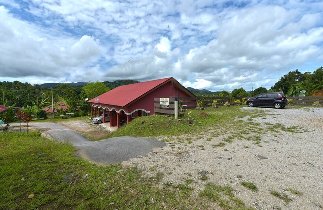Oyo 90605 Nurulhuda Langkawi Hillview Roomstay
