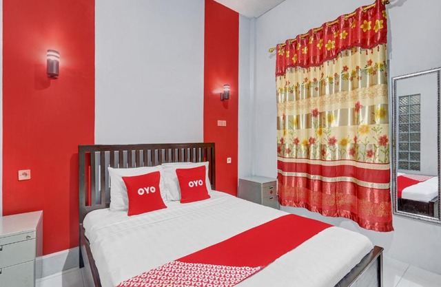 OYO 90687 Maharatu Homestay
