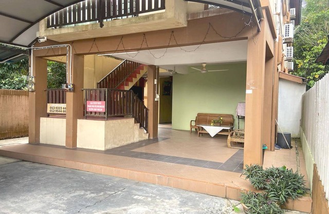 OYO 90915 Ilham Villa