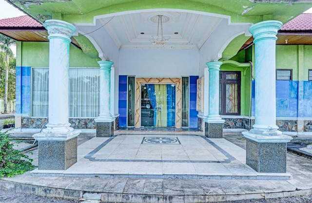 OYO 91973 Green Hotel Near Polsek Sabangau