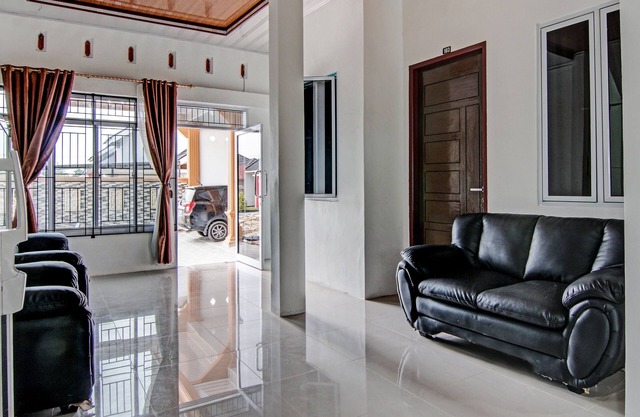OYO 92081 Malora Homestay