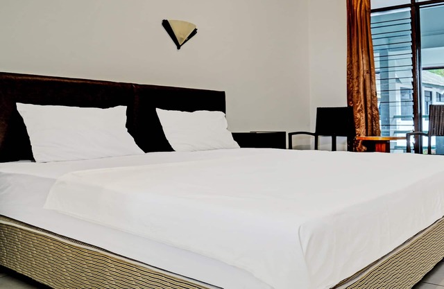 OYO 92324 Hotel Sinar Rejeki