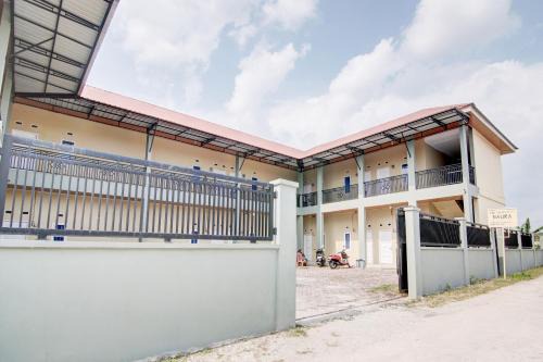 OYO 93087 Wisma Apel Syariah