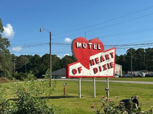 OYO Heart Of Dixie Motel