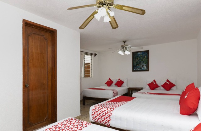 OYO Hotel Continental, Uruapan