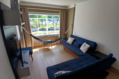 Pé na Areia em Santos: Sol, Mar e Netflix