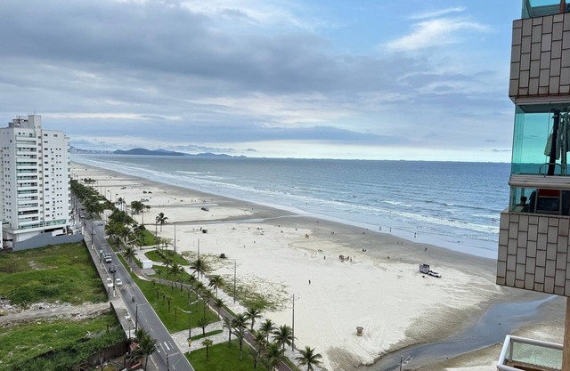 Pé na Areia Praia do Caiçara IV