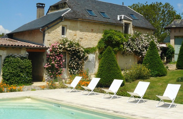 Périgord Noir in a green setting