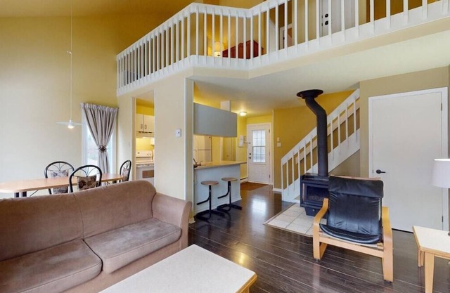 P-111 : Condo 1 minute from Mont-Sainte-Anne
