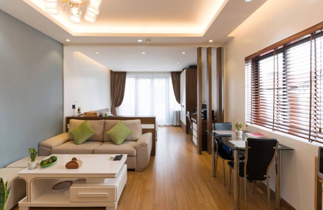 P&R suites (Young n Modern En-suite apartment in Local building), all-in-1