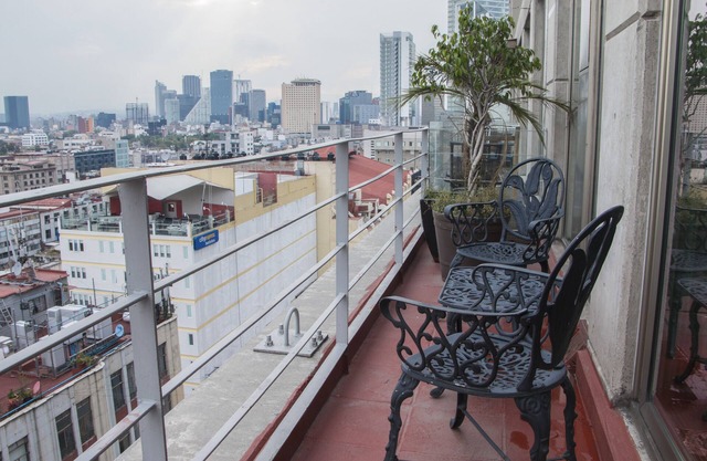 PA Suites Historic Center, Balcony, AC, 24/7 Secuirty Bilingual Tours 12D