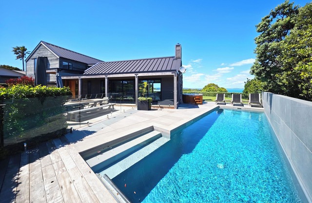 PACIFIC ESCAPE l Luxury house with SPA & Pool & Sea Views | Be My Guest