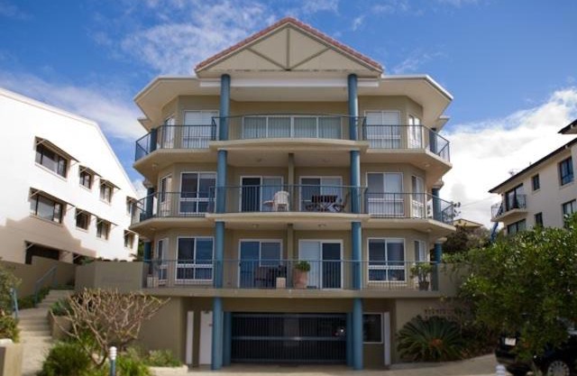 Pacific Waves Apartments