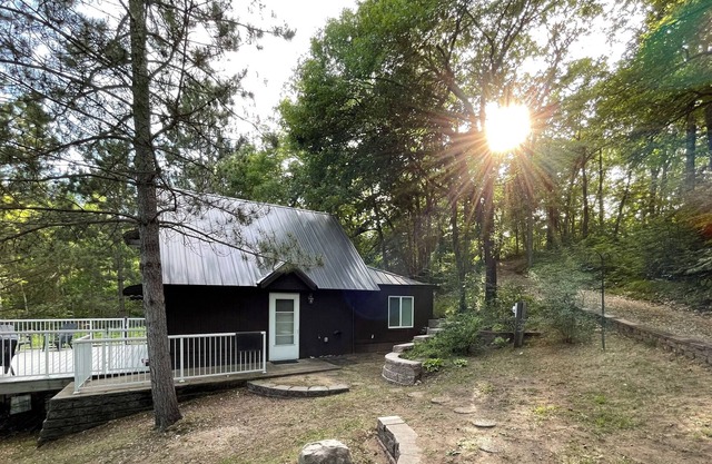 Paddler’s Paradise - Modern cozy cabin on the river!