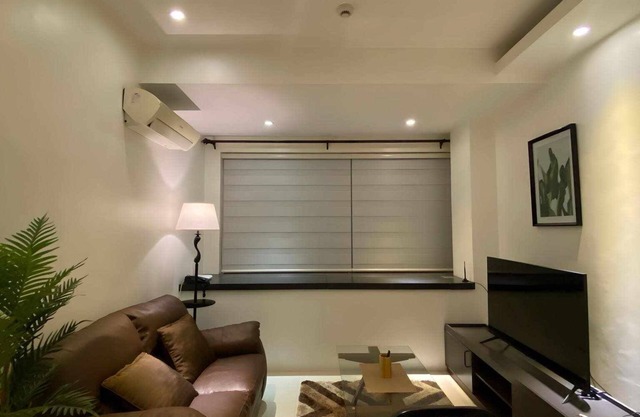 PADGETT PLACE - 5 mins walk to Ayala Center. Spacious 45 sq m Condo.